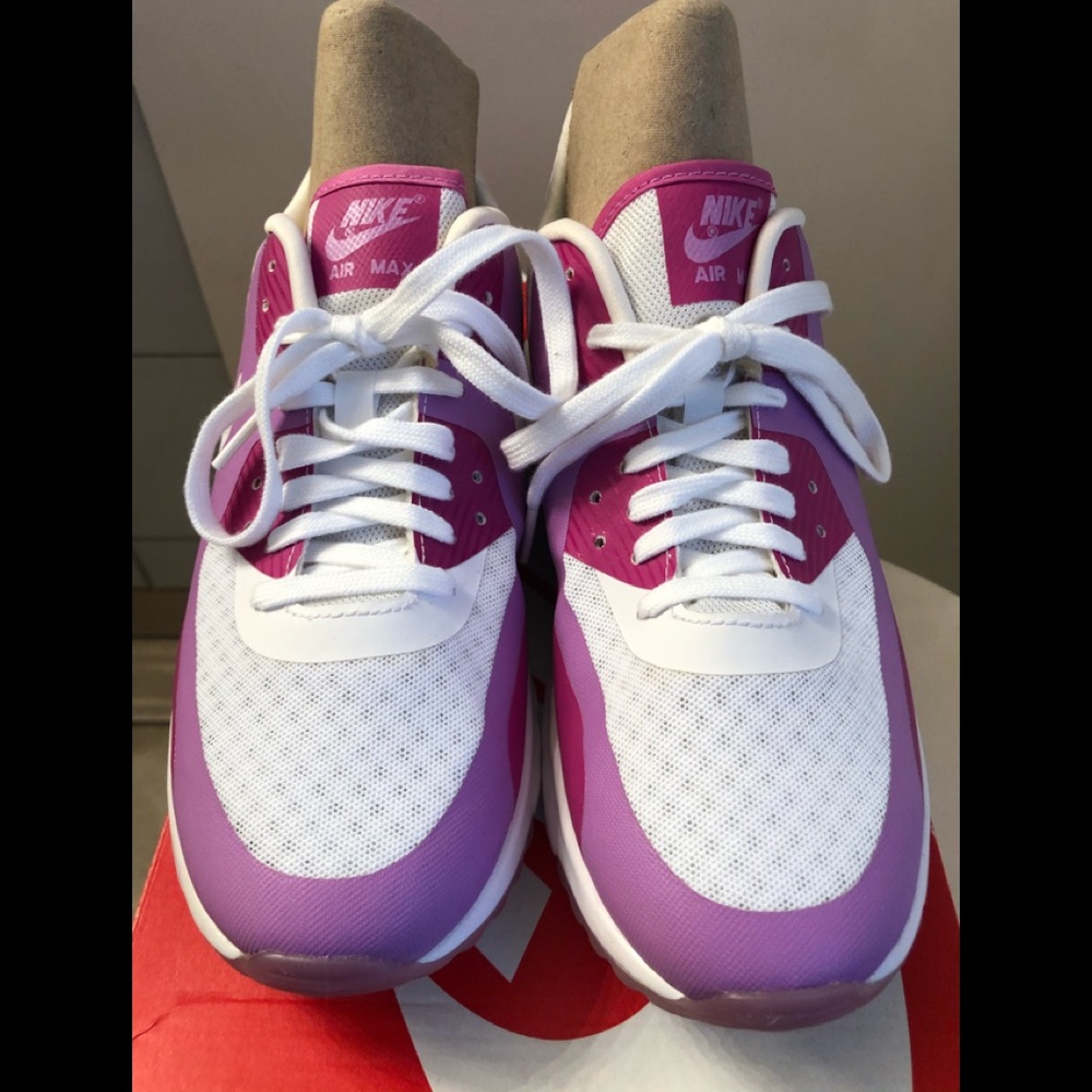 Nike Women’s Air Max 90 Ultra BR. Size 10. BNIB